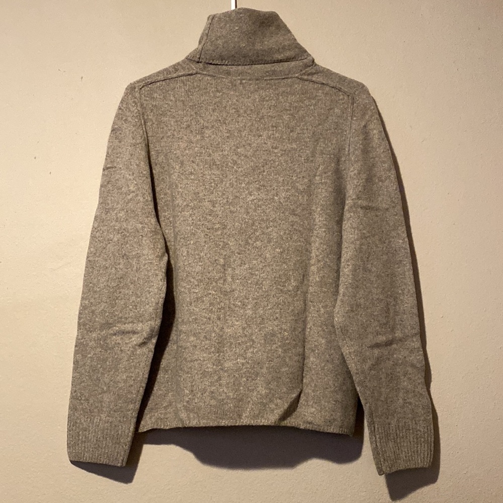 Uniqlo U Premium Lambswool Turtleneck Sweater NWT - Picture 9 of 9